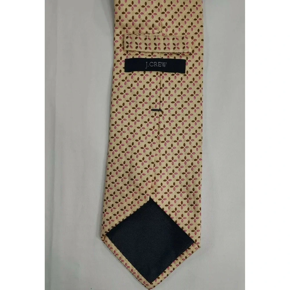 J. Crew 100% Silk Neck Tie Men's Made In Italy Cream Pink Brown Geometric Design